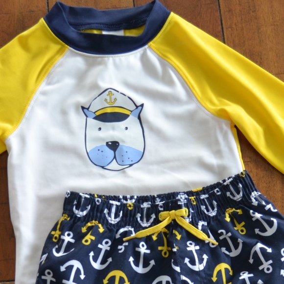 Swim trunks and rashguard set - Picture 1 of 5